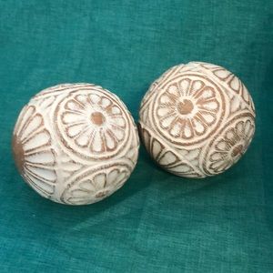 At Home Resin decor balls